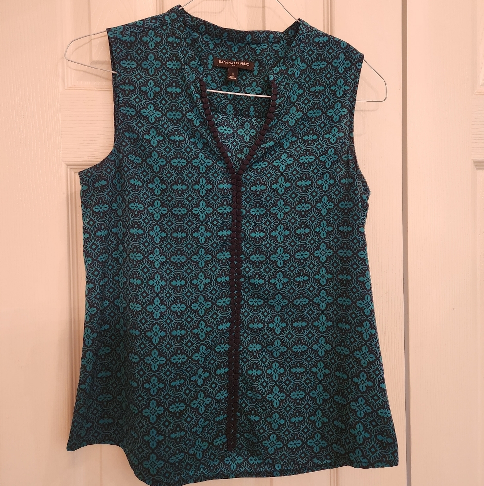 Banana Republic Sleeveless Top
